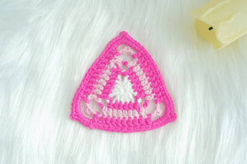 Crochet Triangle Granny Square (Style VI) Pattern Free (PDF + Beginner Tutorial)