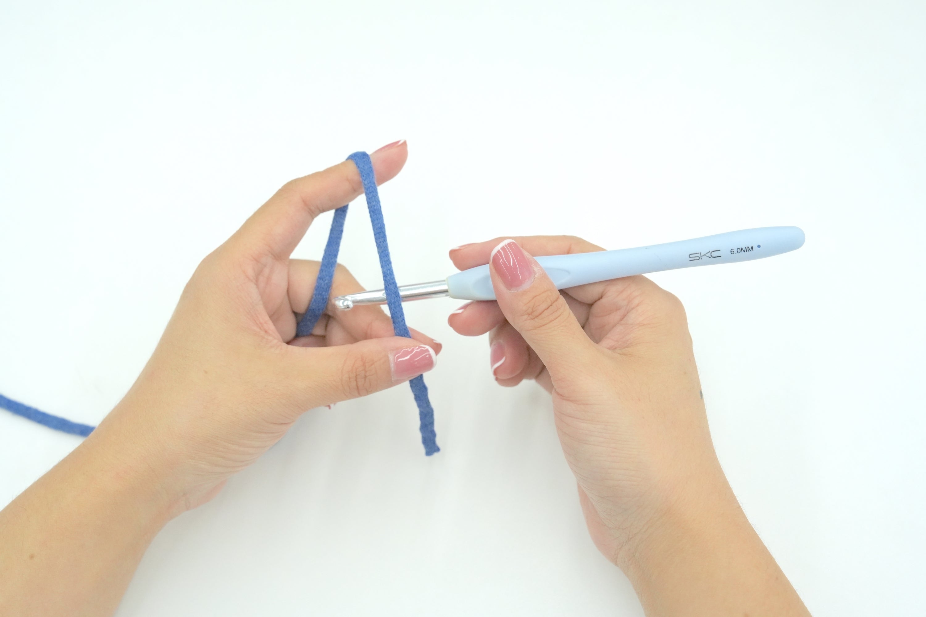 13+ How To Hold A Crochet Hook How to Hold Crochet Hook & Yarn - Beginner Tutorial