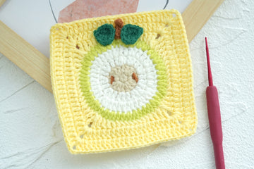 Crochet Apple Granny Square (Style Ⅱ) Pattern Free (PDF + Beginner Tutorial)