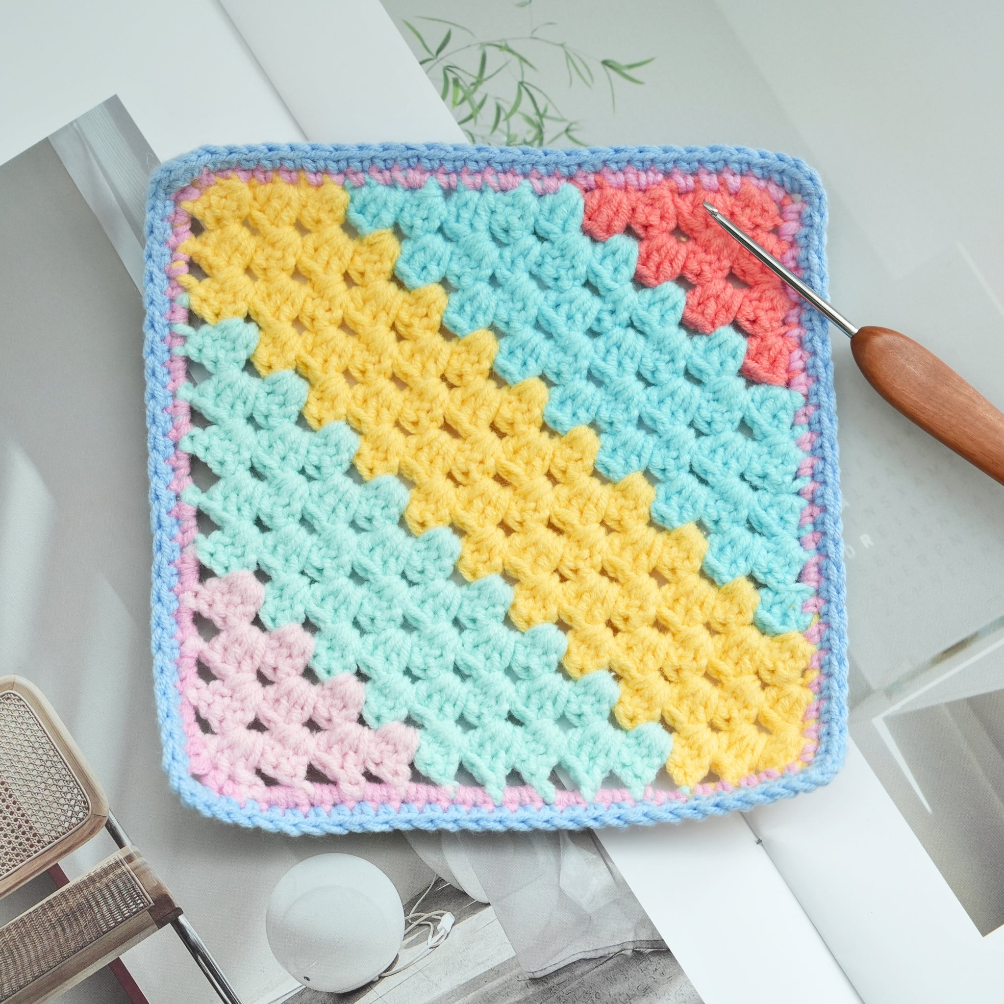 Crochet Corner To Corner Granny Square Pattern Free (PDF + Beginner Tutorial)