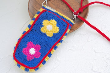 Crochet Granny Square Phone Bag (Free Pattern)