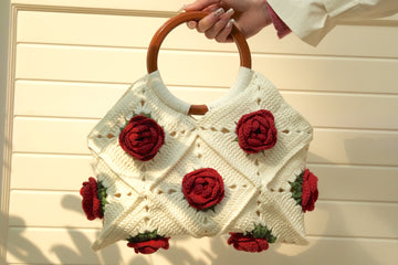 Crochet Rose Flower Granny Square Bag (Free Pattern)