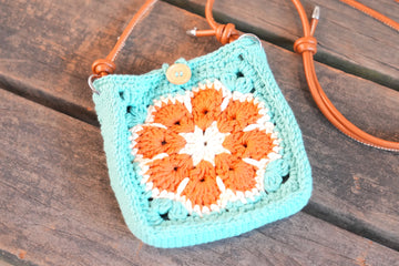 Crochet Single Granny Square Bag (Free Pattern)