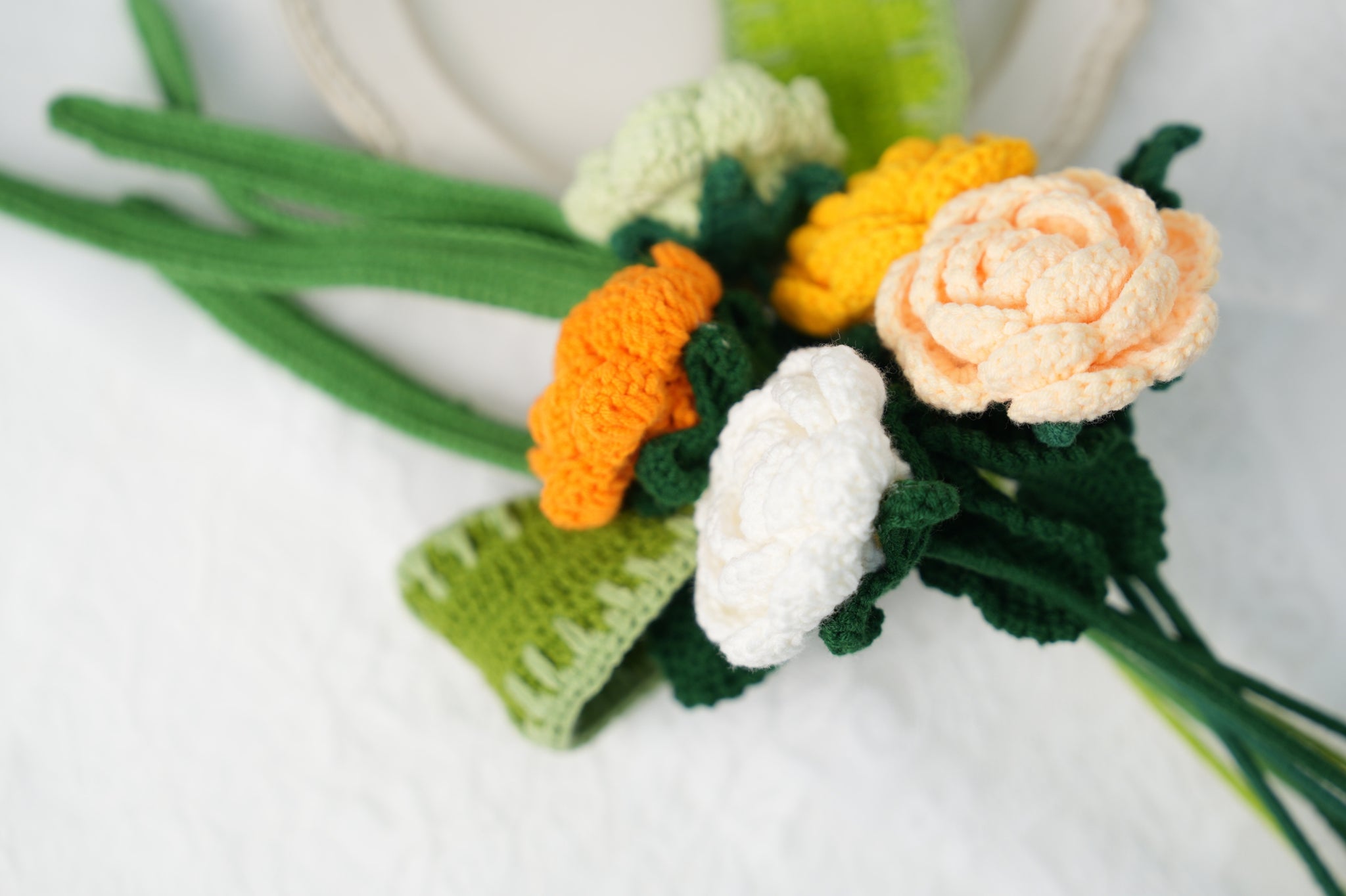 How to Crochet a Cream Rose Flower