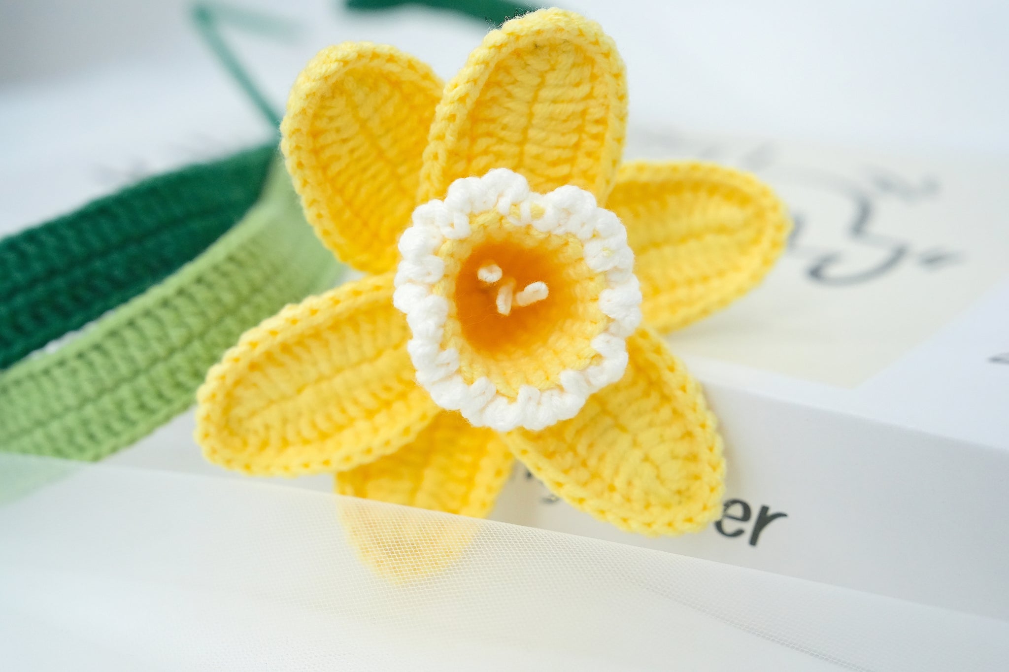 How to Crochet a Daffodil Flower? (Free Pattern)